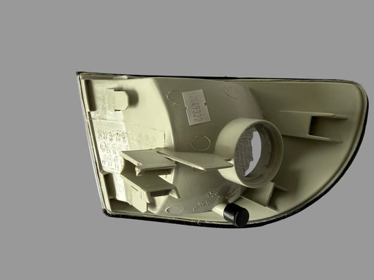 Depo 441-1514L-UE – Clignotant Avant Gauche – Audi A4 (à partir de 1995)