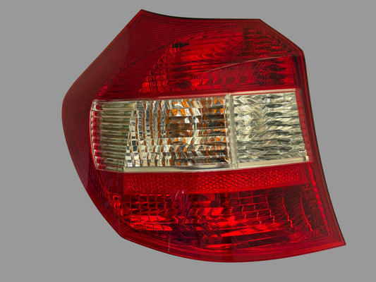 Valeo 044402 - Feu arrière gauche BMW Série 1 E87 (2004–2007) - Complet - Occasion