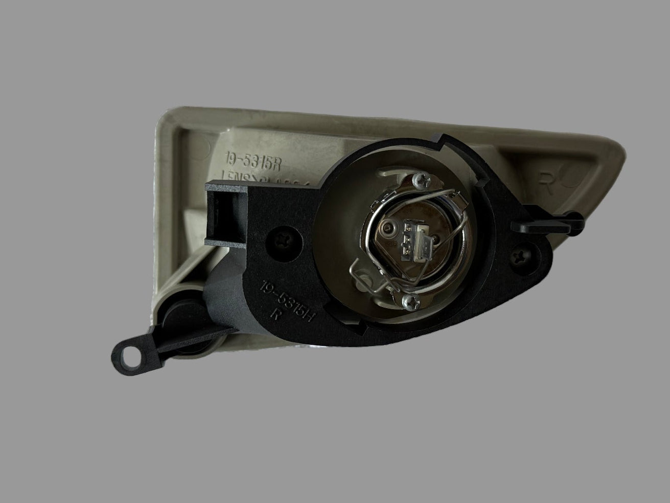 TYC 19-5315-05-2 – Feu Antibrouillard Avant Droit Ford Focus (1998–2001) – H1