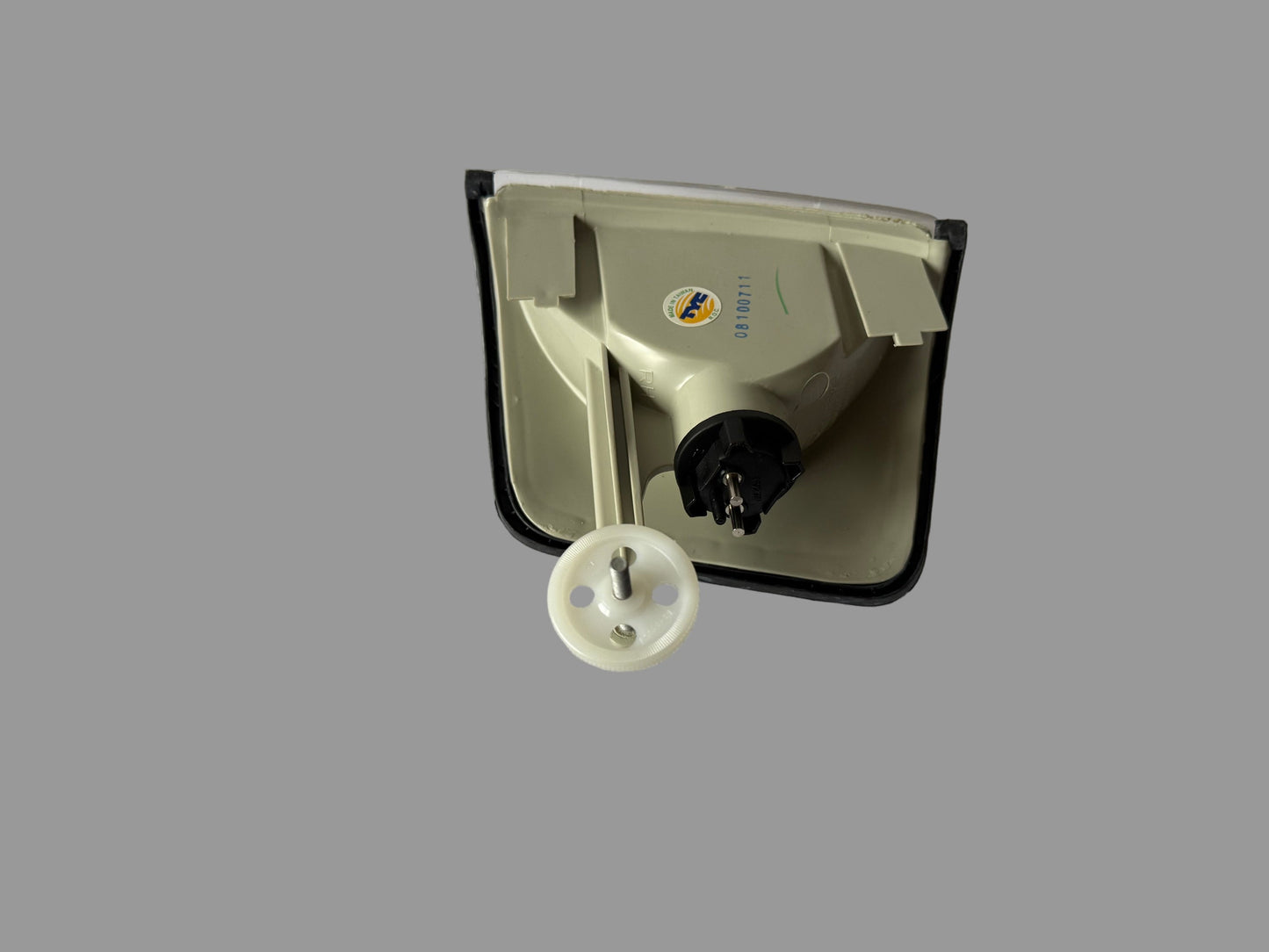 TYC 18-3255-93-2 -Feu Arrière-Droit Clair – Mercedes-Benz W201 (1982–1993)